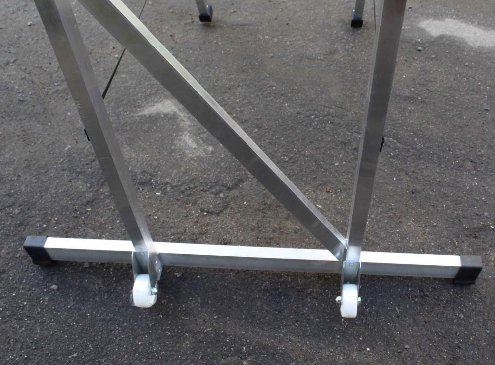 Лестница-платформа фиксированной высоты алюминиевая MEGAL ЛПФВА Н=1.2-5 передвижная с траверсой