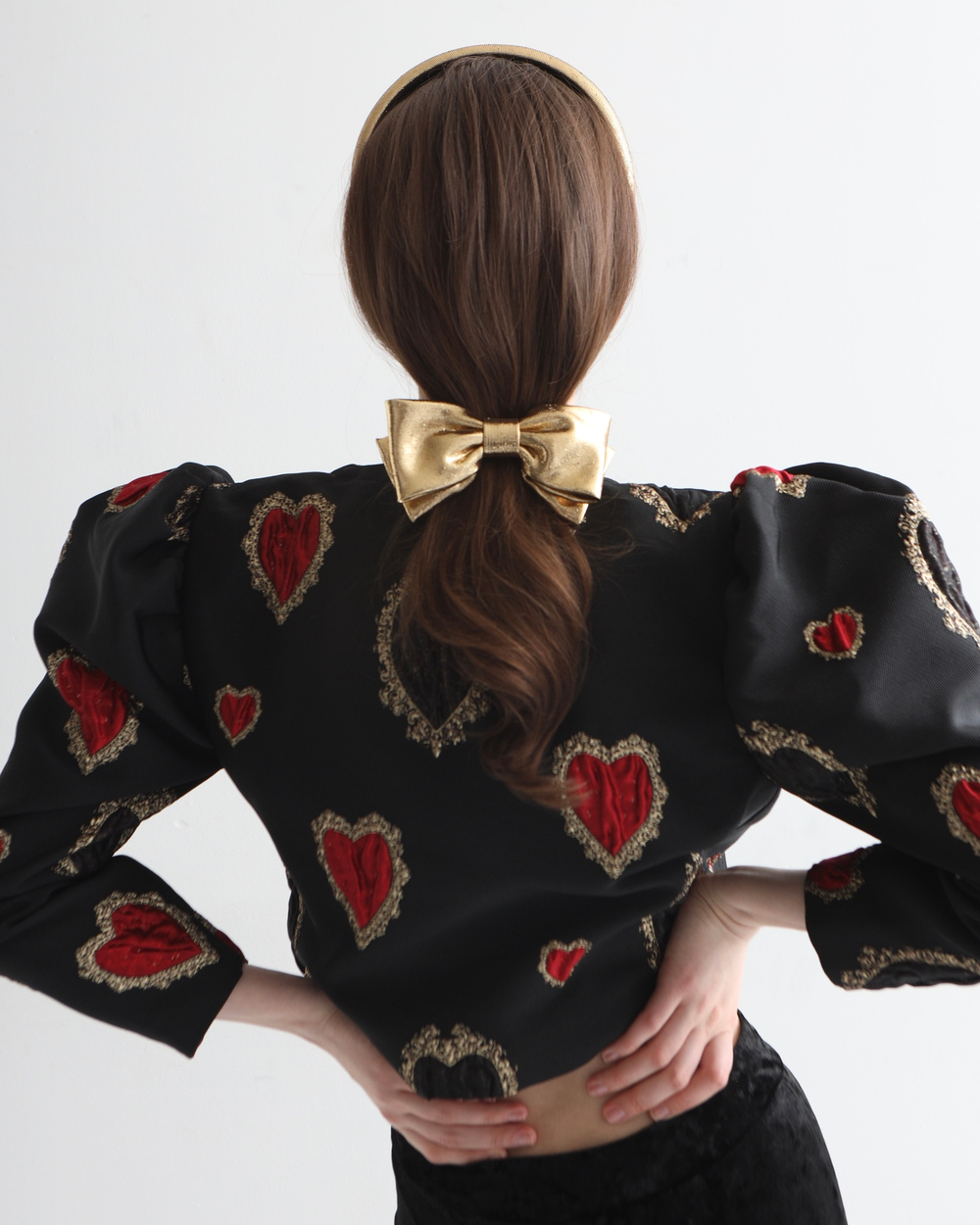 Бант из золотого жаккарда