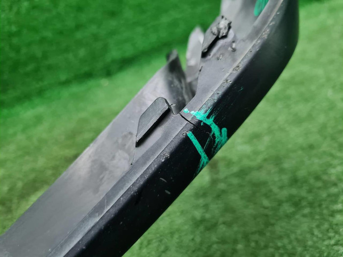 Накладка переднего бампера Porsche Cayenne 3 17-23