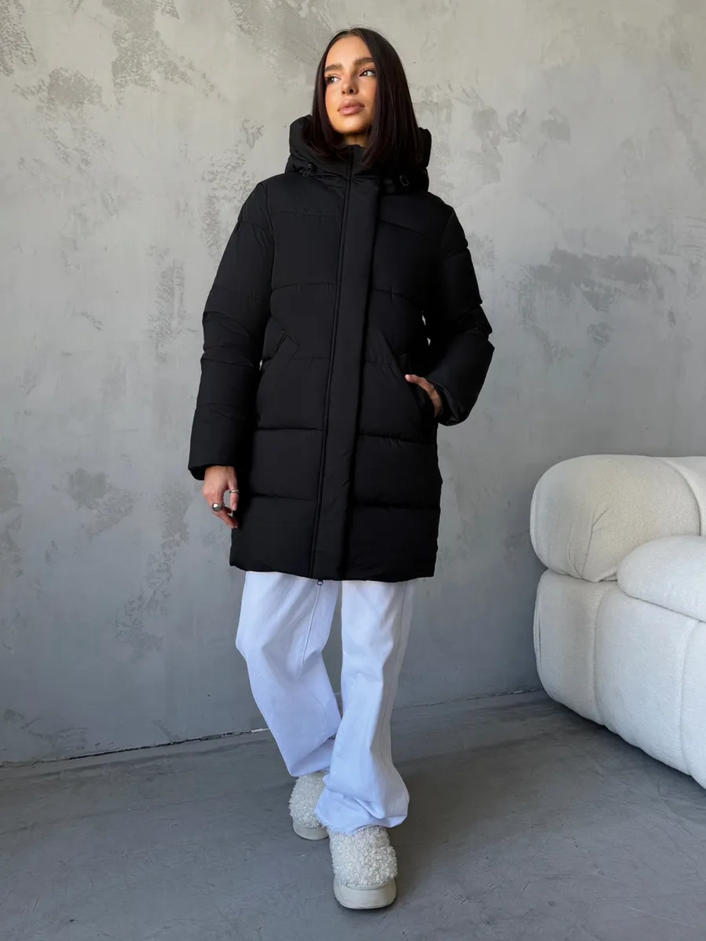 Куртка зимняя удлиненная с капюшоном
