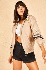 Qadın üçün papaqlı yağmurluq 10801004