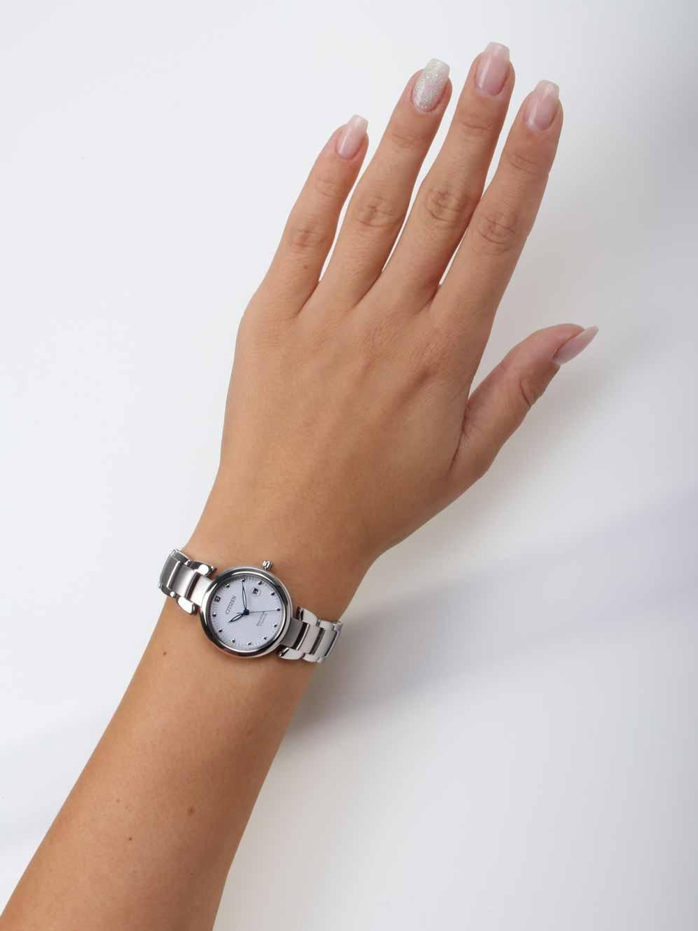 Женские японские наручные часы Citizen EW2500-88A