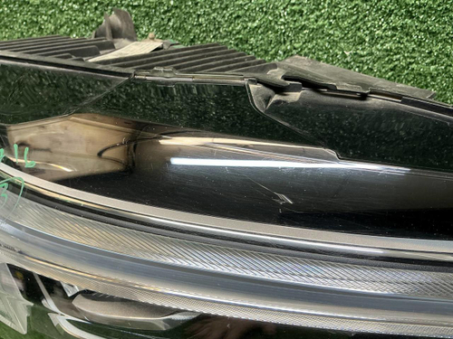 Фара правая Volvo XC60 2 (2017-2021) LED