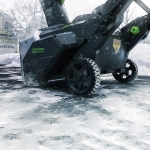 Greenworks GD82ST 82В аккумуляторный снегоуборщик (без АКБ и ЗУ) ковш 56 см, выброс 8 м 2602507