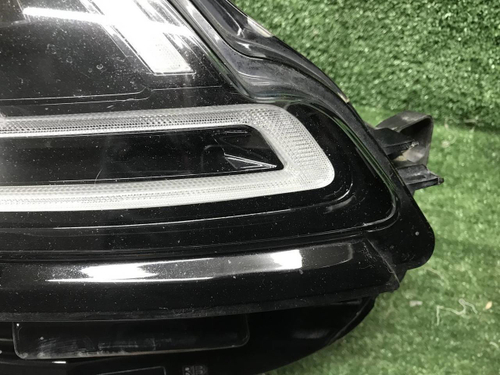 Фара правая Range Rover Velar (2017-2023) LED