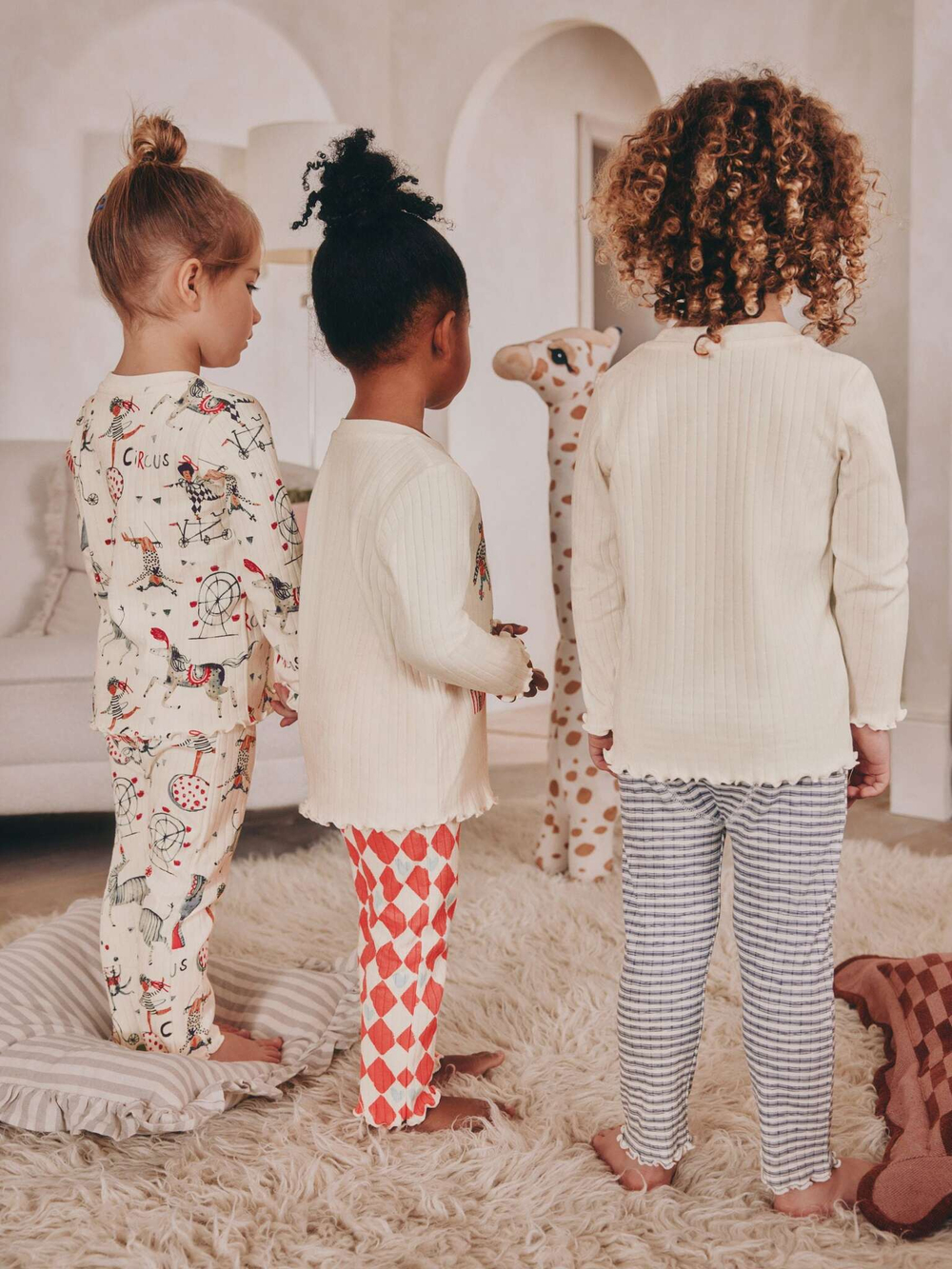 Пижама для девочки Next AC0-791, 3 шт., Молочный, Красный, Серый