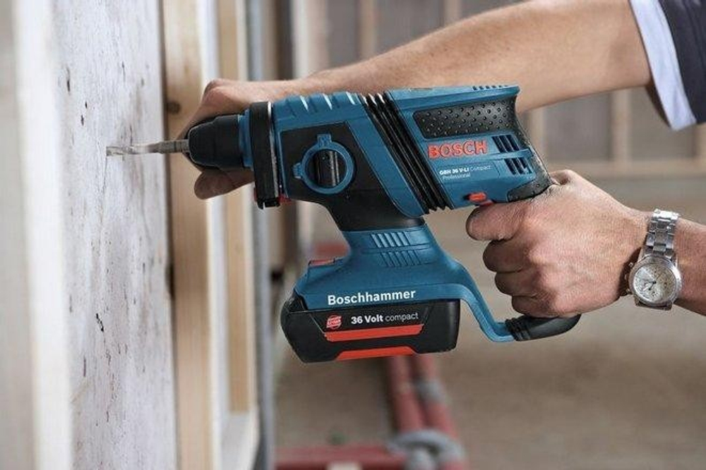 Перфоратор аккумуляторный BOSCH GBH 36 V-EC Compact бесщеточный 0611903R02 2х1,3Ач, кейс