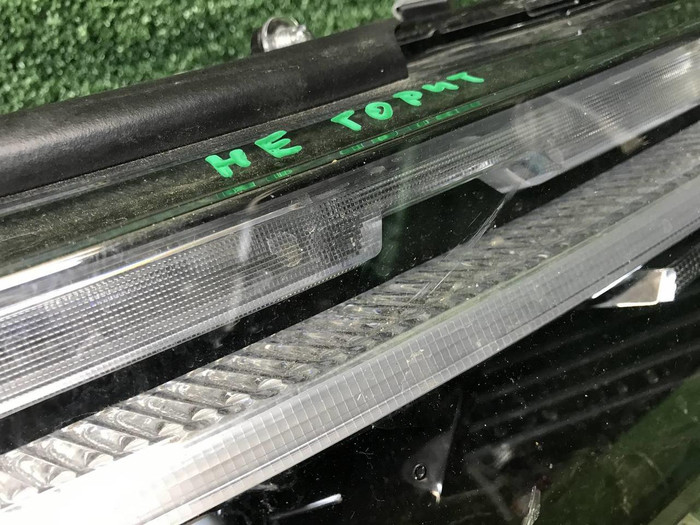 Фара правая Toyota RAV4 5 XA50 (2022-н.в.) LED