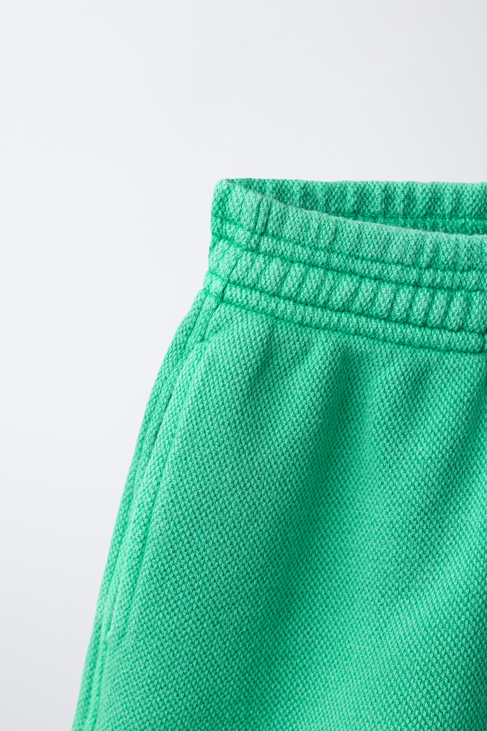 ZARA ОДНОТОННЫЕ ШОРТЫ ИЗ ТКАНИ ПИКЕ, ЗЕЛЕНЫЙ