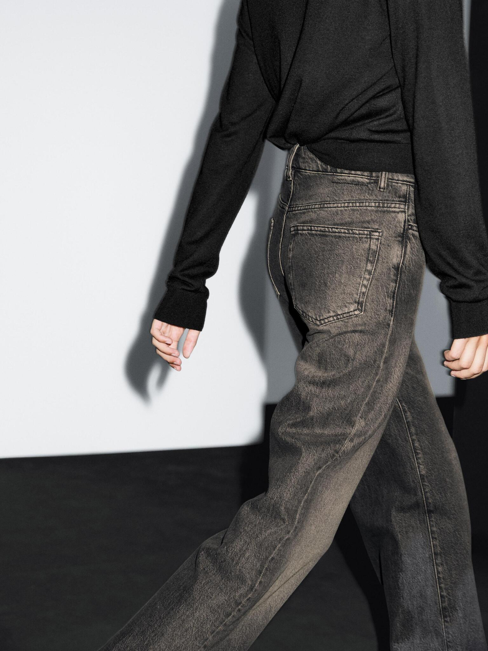 Massimo Dutti Джинсы клеш со средней посадкой, серый