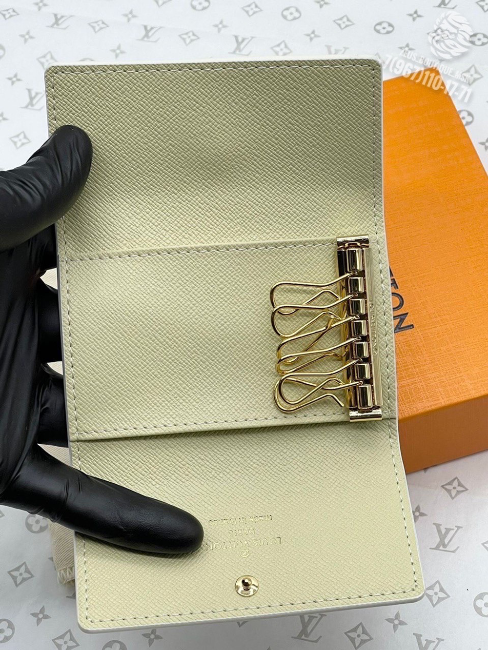 Ключница на 6 ключей Louis Vuitton