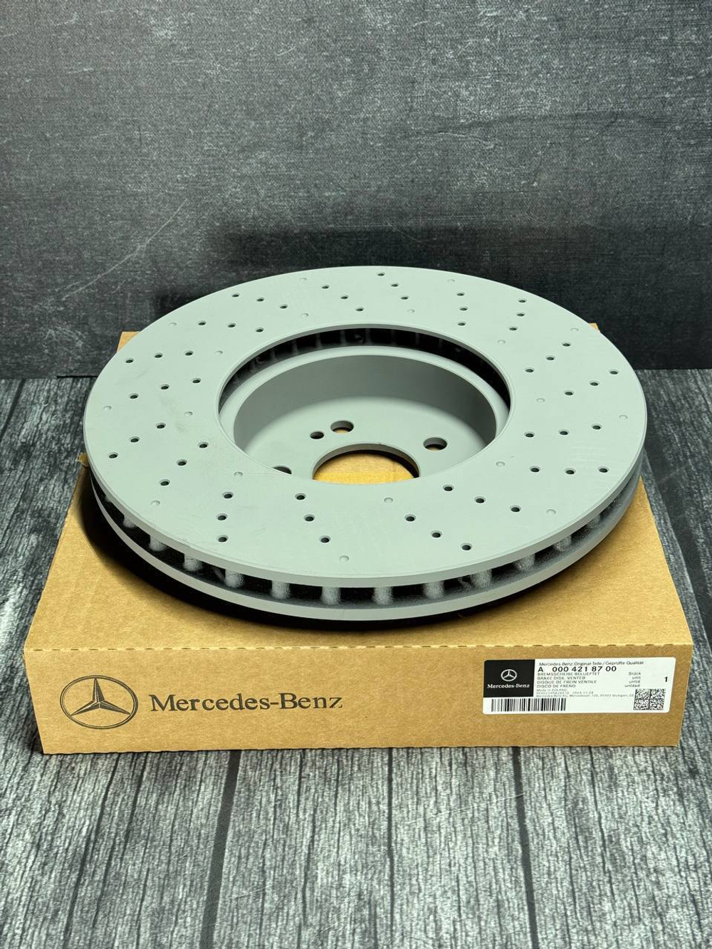 Тормозной диск Mercedes A0004218700