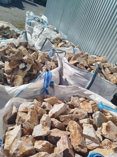 Булыжник Кварцит медовый /тонна