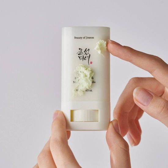 Для тех кто всё же не любит сияние кожи. Матирующий солнцезащитный стик Beauty of Joseon.