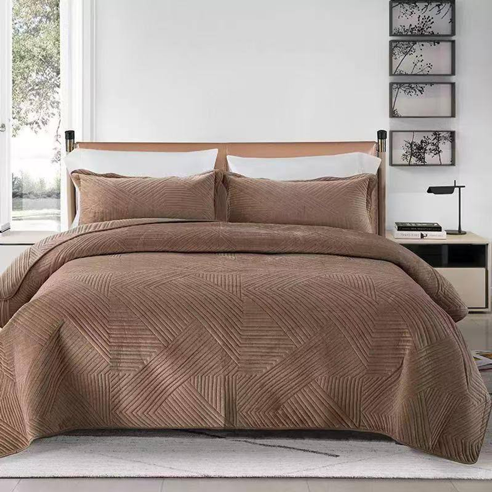 Велюровое покрывало с наволочками (2 шт.)