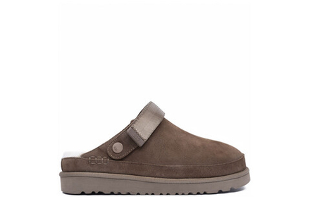 UGG Goldenstar Clog Chocolate