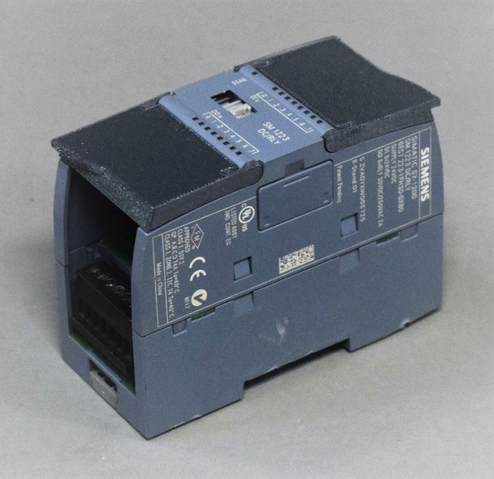 SIEMENS 6ES7223-1PH30-0XB0