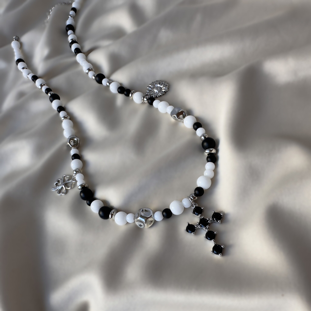 Колье "Дыхание контраста"