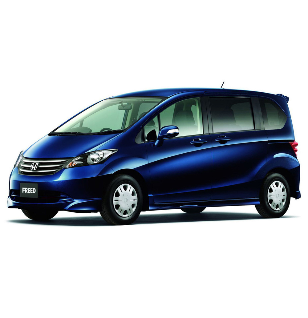 Honda Freed 1 поколение (05.2008 - 08.2016) с проходом во 2-м ряду