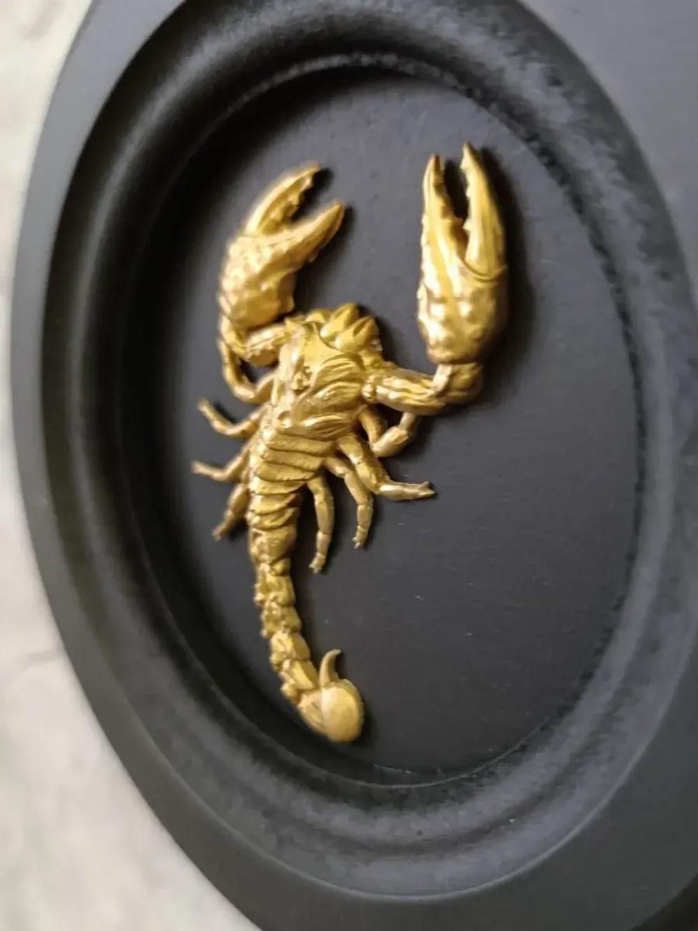 Панно на стену для интерьера скорпион