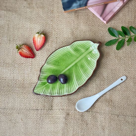 Блюдо сервировочное «Олива», 17×9,5×2,5 см, цвет зелёный