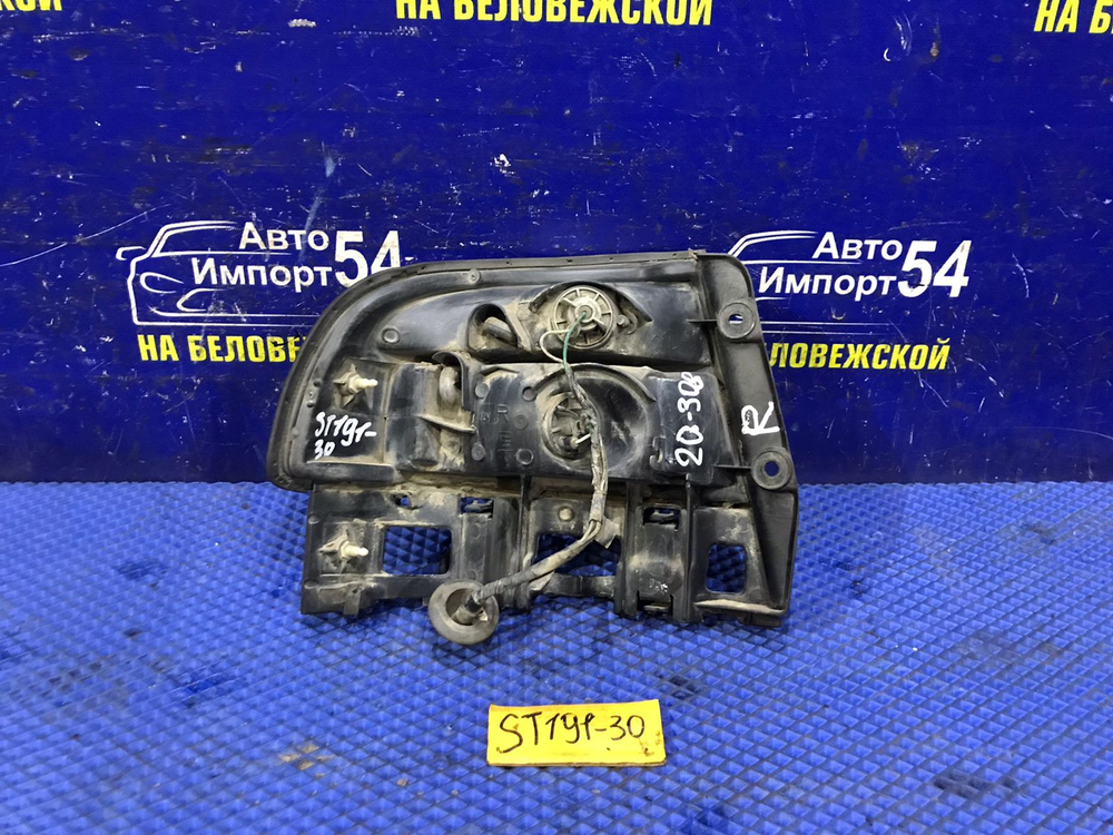 Стоп правый TOYOTA CORONA 1993