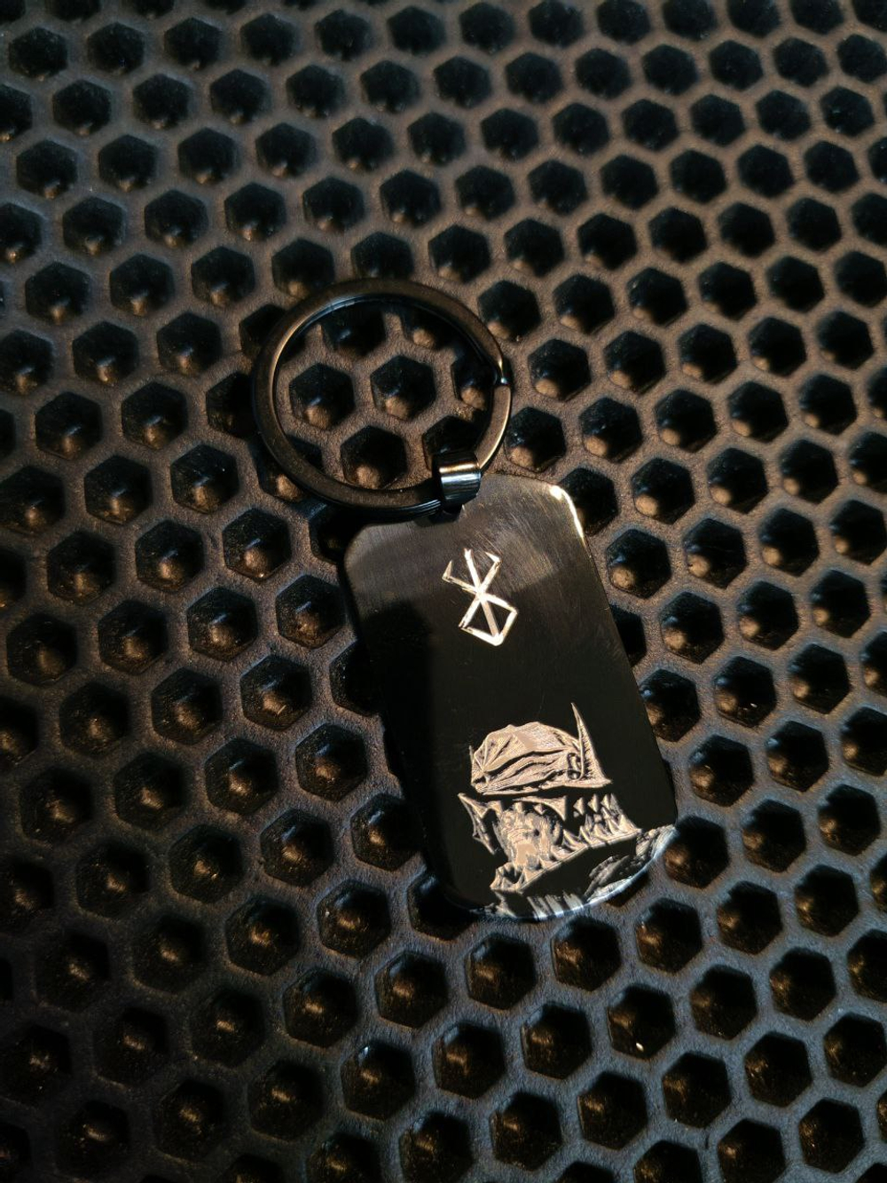 Жетон. Воронёный. Берсерк