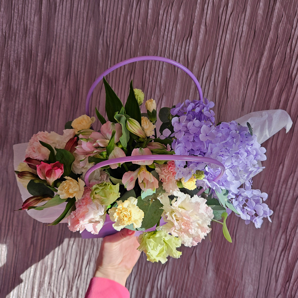 Композиция со стабилизированной гортензией "Счастье быть с тобой"