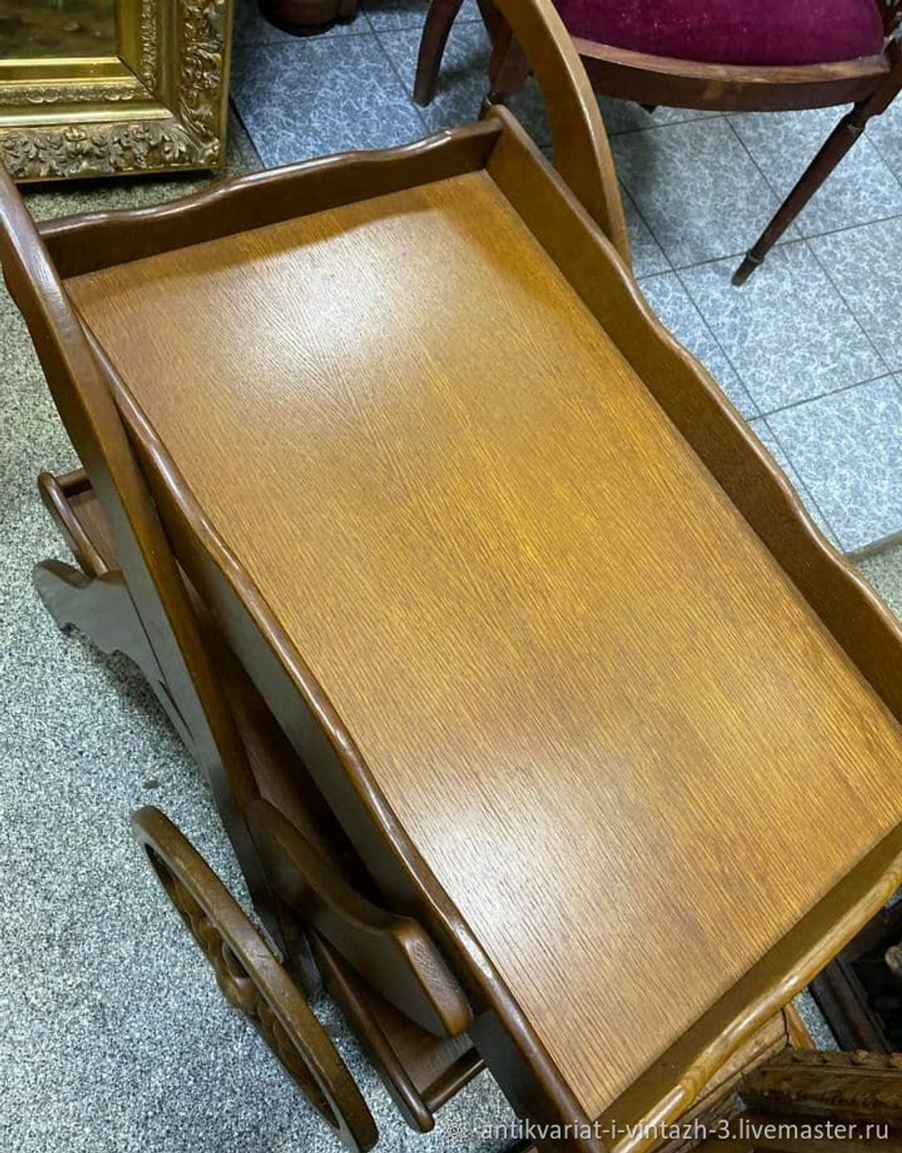 Сервировочный столик