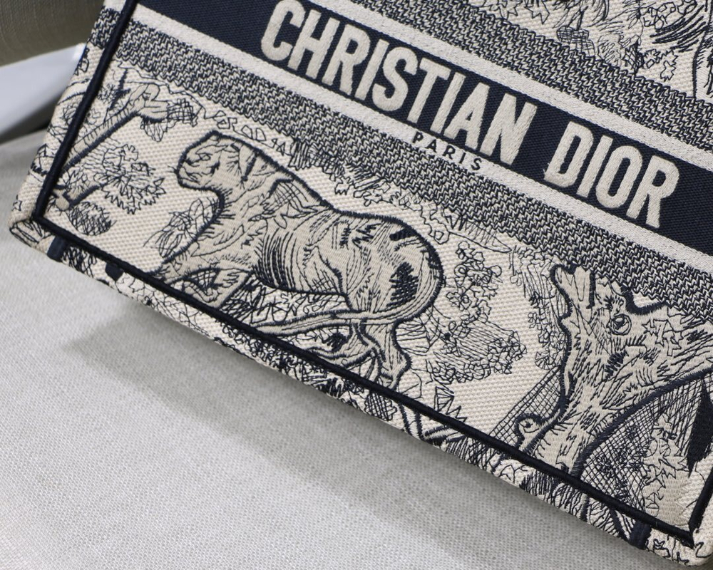 Christian Dior Book Tote 36 cm