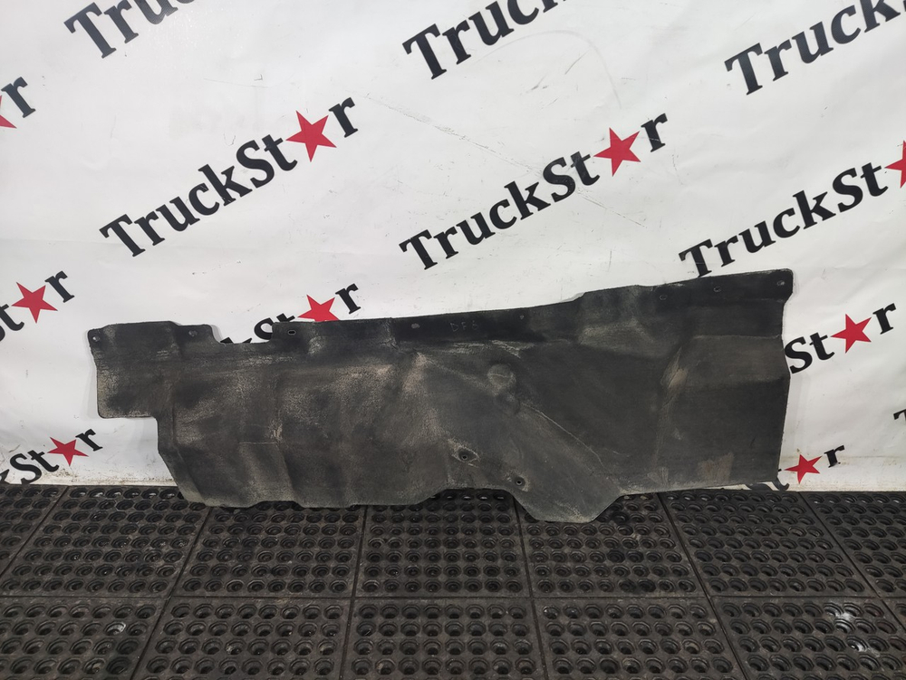 Шумоизоляция двигателя правая