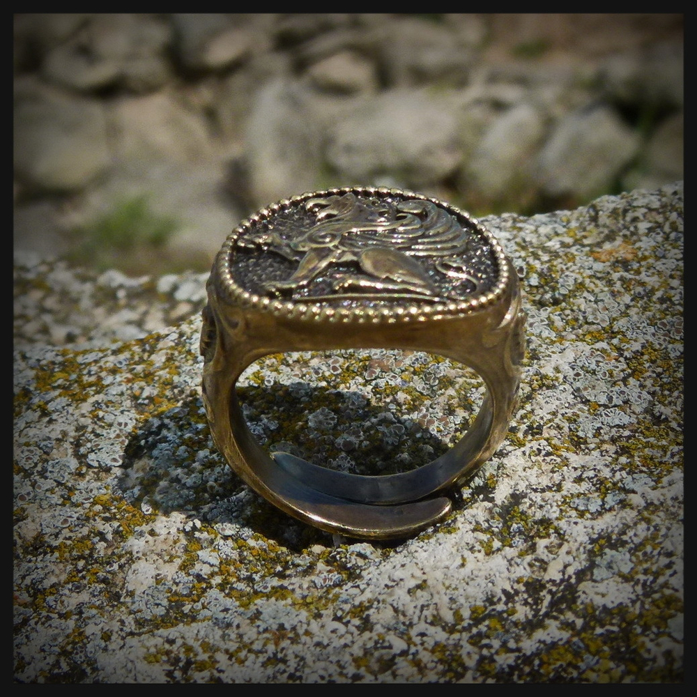 Кольцо "Грифон" латунь , литье художественное