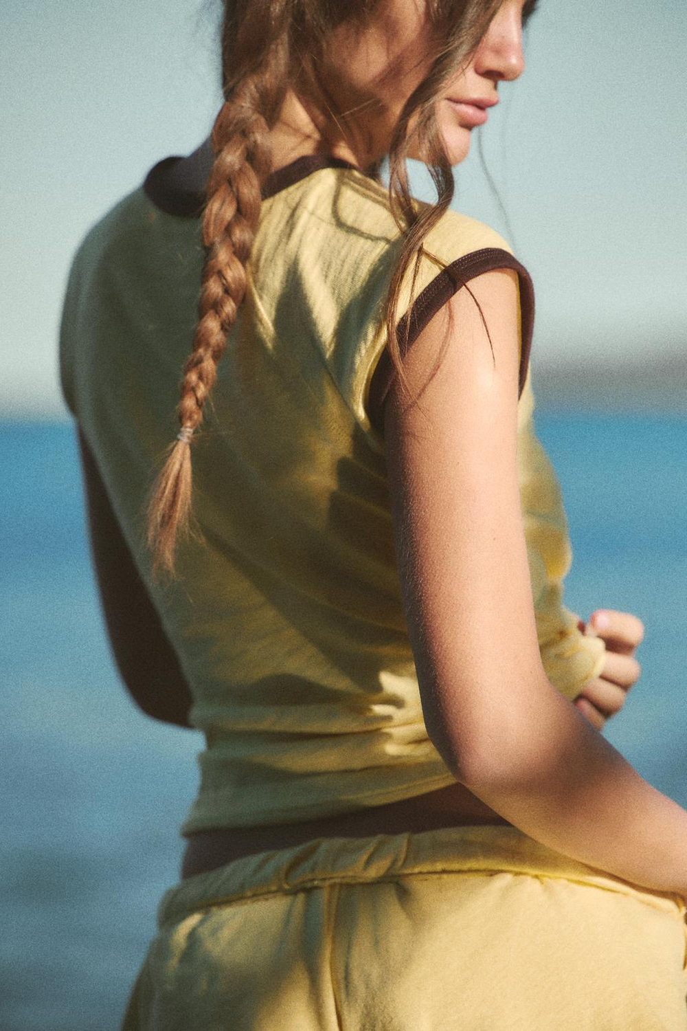 ZARA ФУТБОЛКА С НАДПИСЬЮ ИЗ ХЛОПКА ФЛАМЕ, СВЕТЛО-ЖЕЛТЫЙ