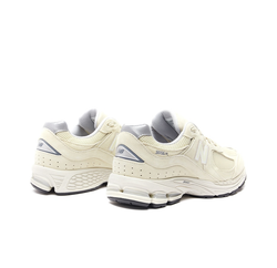 Кроссовки New Balance 2002R "Bone Light Aluminum" ML2002RE