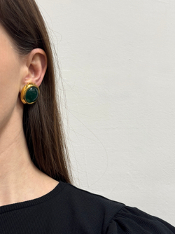 Клипсы с зелёными кабошонами Oscar de la Renta