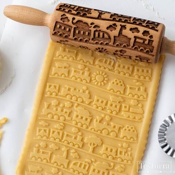 Малая скалка с узором Паровозики