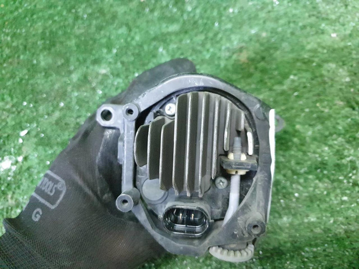 ПТФ левая Toyota Camry XV50 XV70 (2017-2021) LED