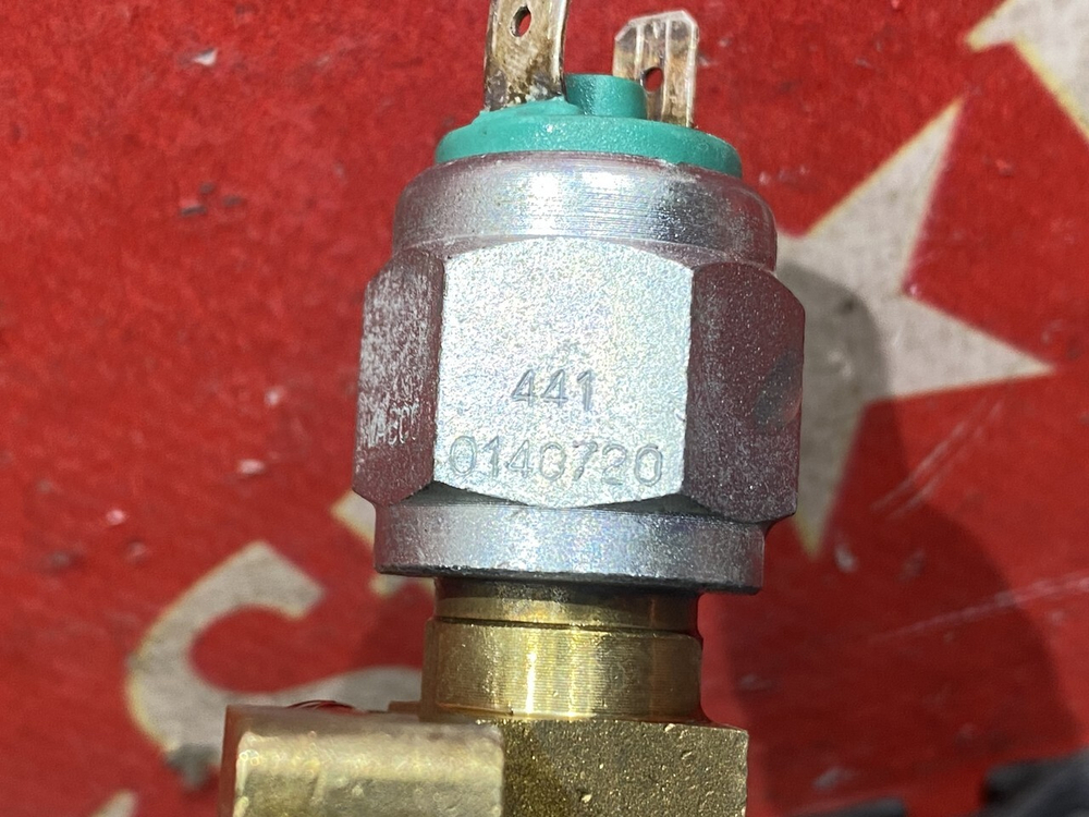 Кран ручного тормоза 2019г