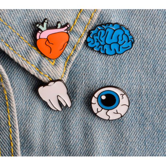 Пин на рюкзак и одежду. Brain