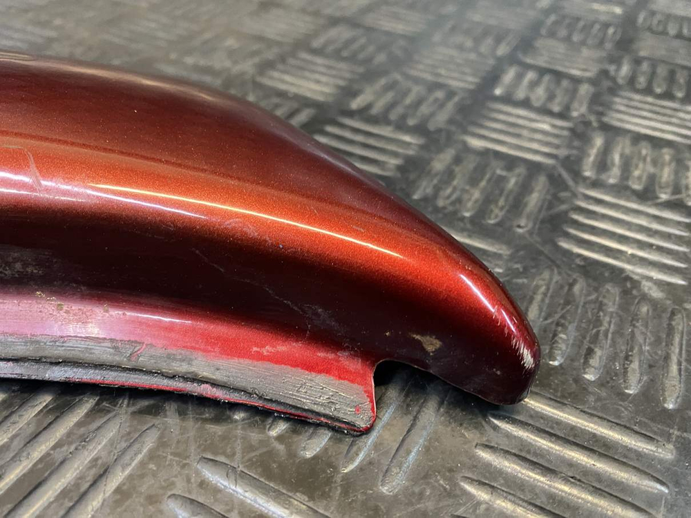 Крышка боковая правая Suzuki Intruder VS750 VR51A