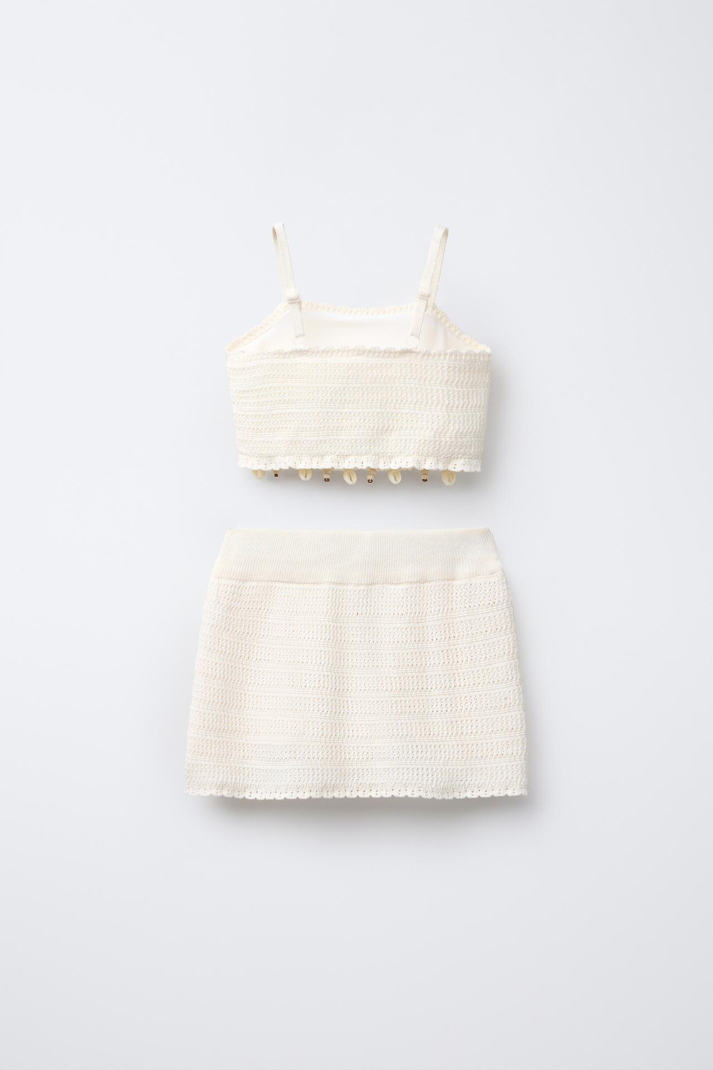 ZARA ТРИКОТАЖНЫЙ КОМПЛЕКТ ИЗ ТОПА И ЮБКИ С РАКУШКАМИ, ЭКРЮ
