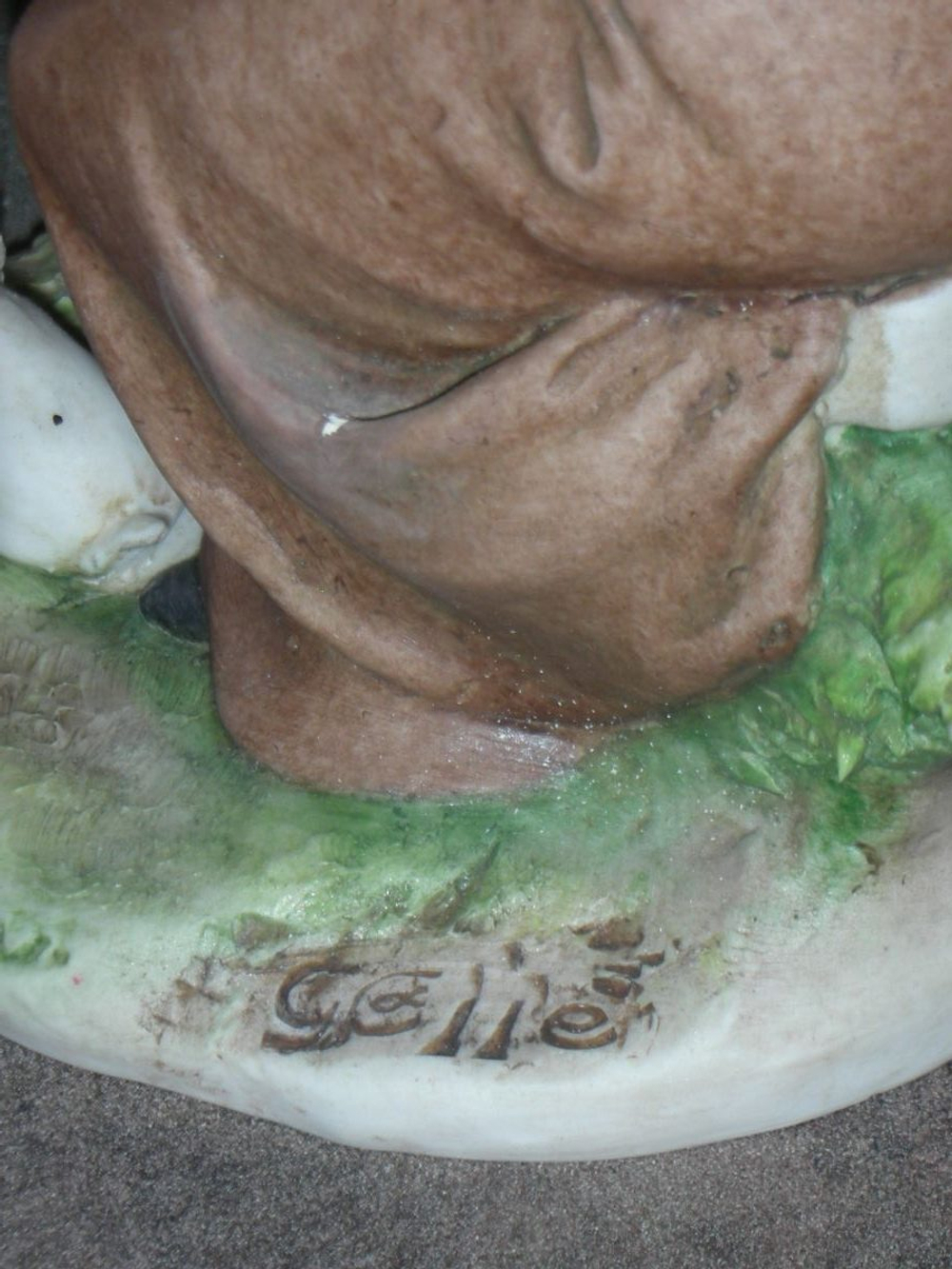 Статуэтка. Фарфор. Бабушка и малышка. Capodimonte. Италия