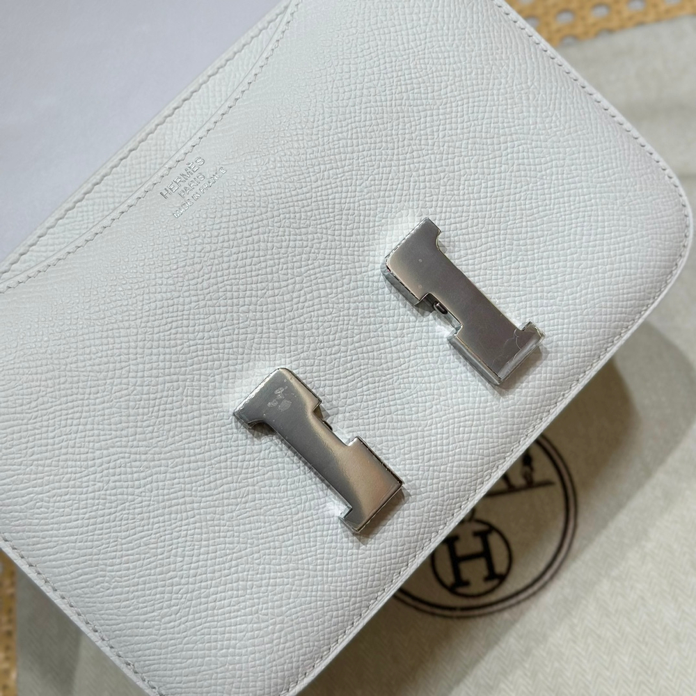 Hermes Constance 18