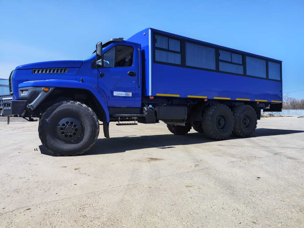 Вахтовый автобус УРАЛ NEXT 3255-72