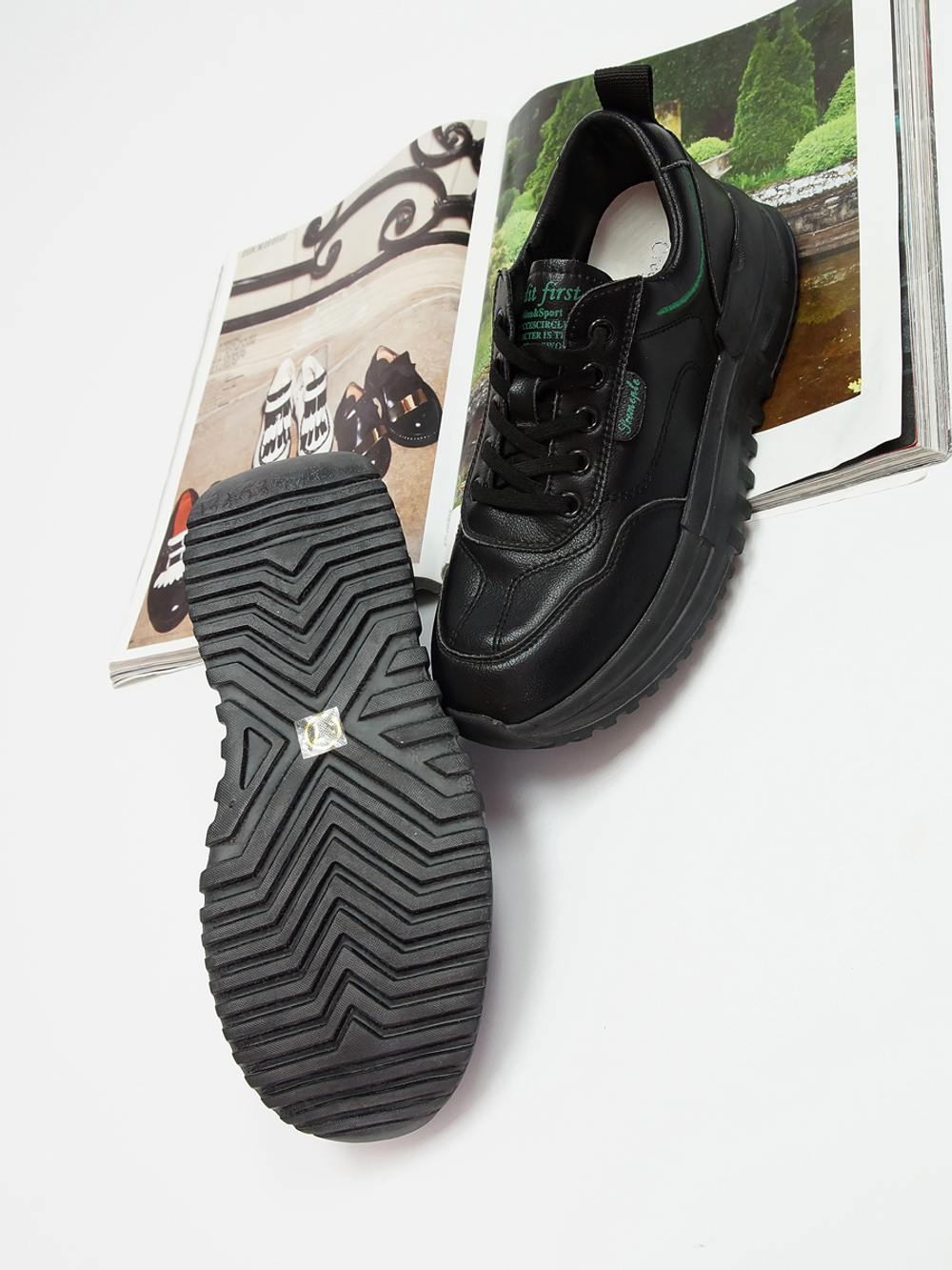 Кроссовки женские демисезонные