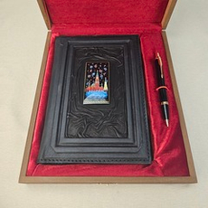 Ежедневник А5 "Кремль" (обложка из натуральной кожи) с росписью Палех и ручкой в футляре