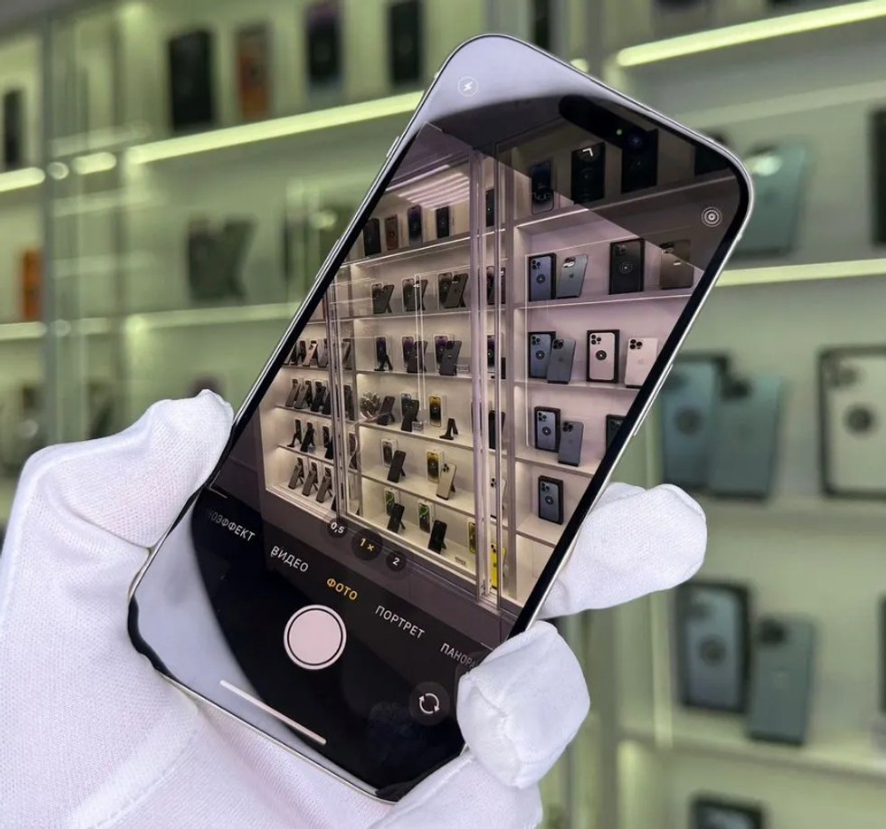 iPhone 15, 128 ГБ б/у