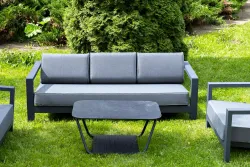 "Гранада" лаунж-зона из алюминия со столиком из HPL