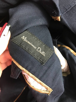 Пиджак Massimo Dutti лаконичный, визуально на 52 размер