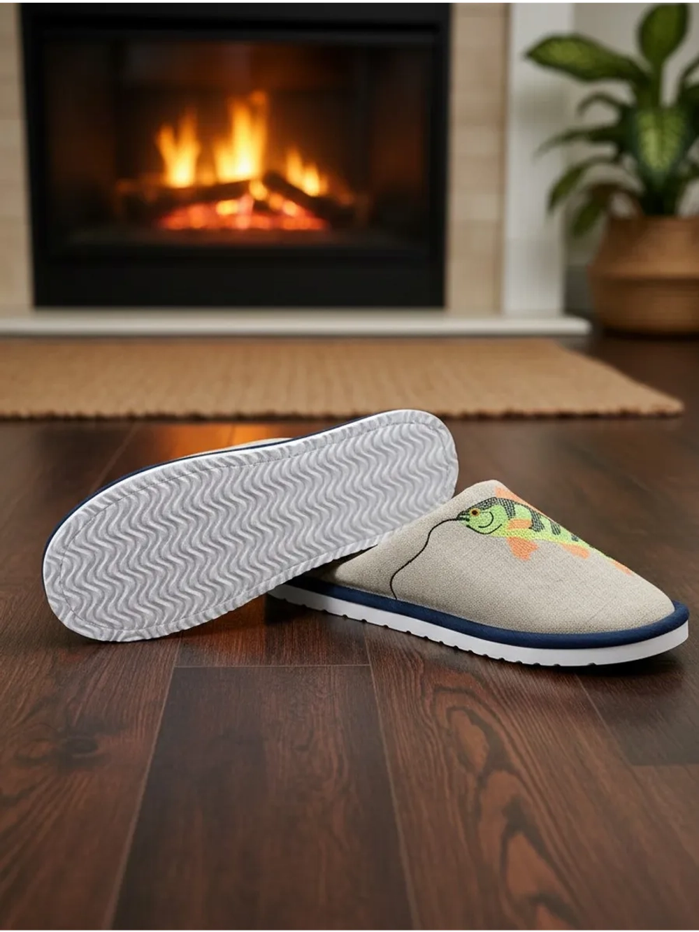 Льняные тапочки с вышивкой "Рыбалка"